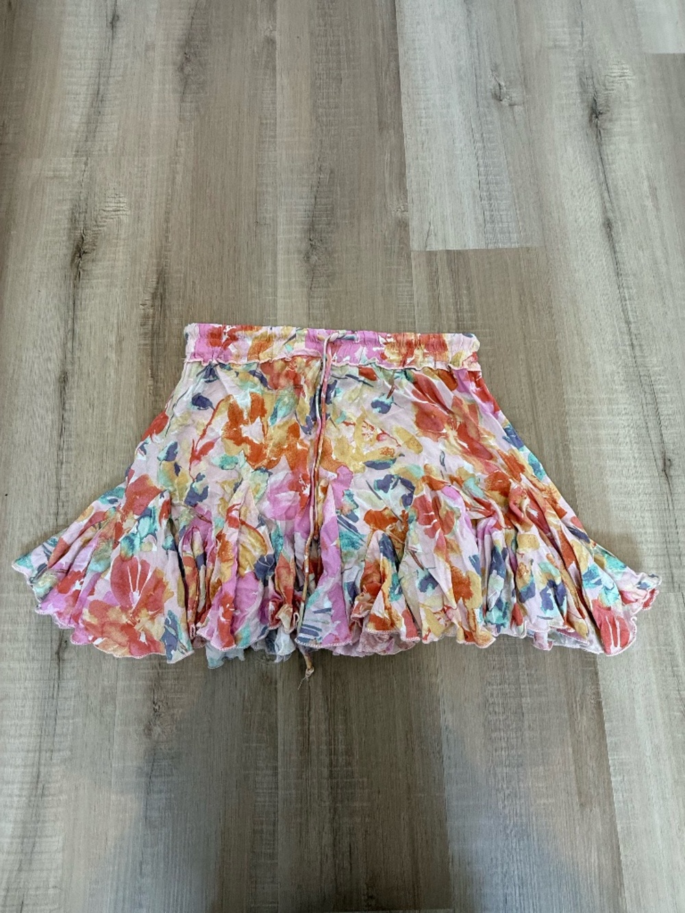 Vici Floral Ruffle Mini Skirt Size Large - Picture 2 of 6